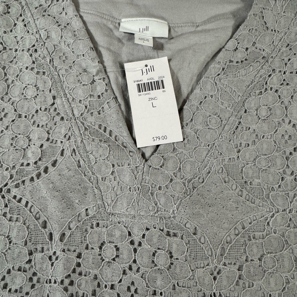 🦋NWT🦋J. Jill Light Gray Lace Blouse - Picture 4 of 8